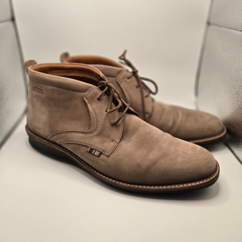 ECCO mens suede chukka boot mens 10-10.5 taupe leather lace up casual